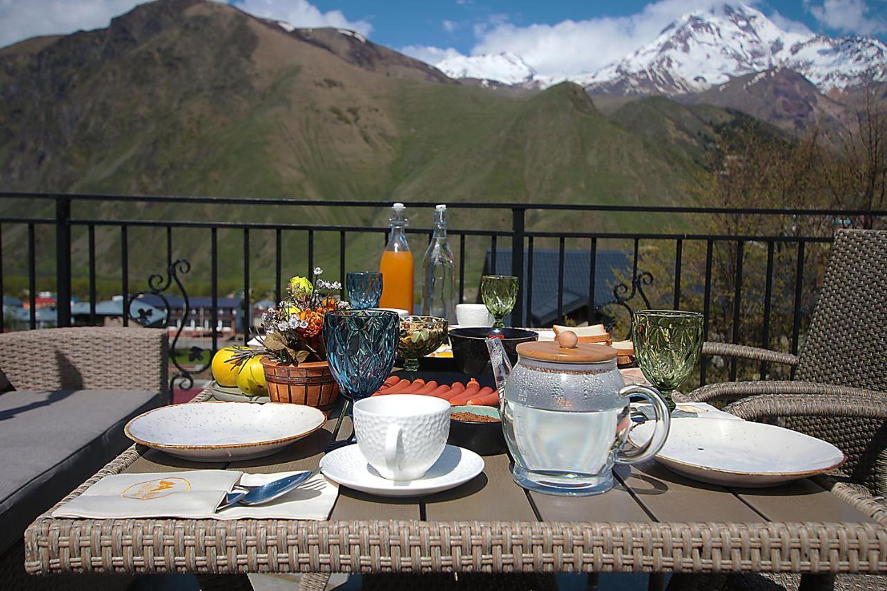Mood Hotel Kazbegi Esterno foto