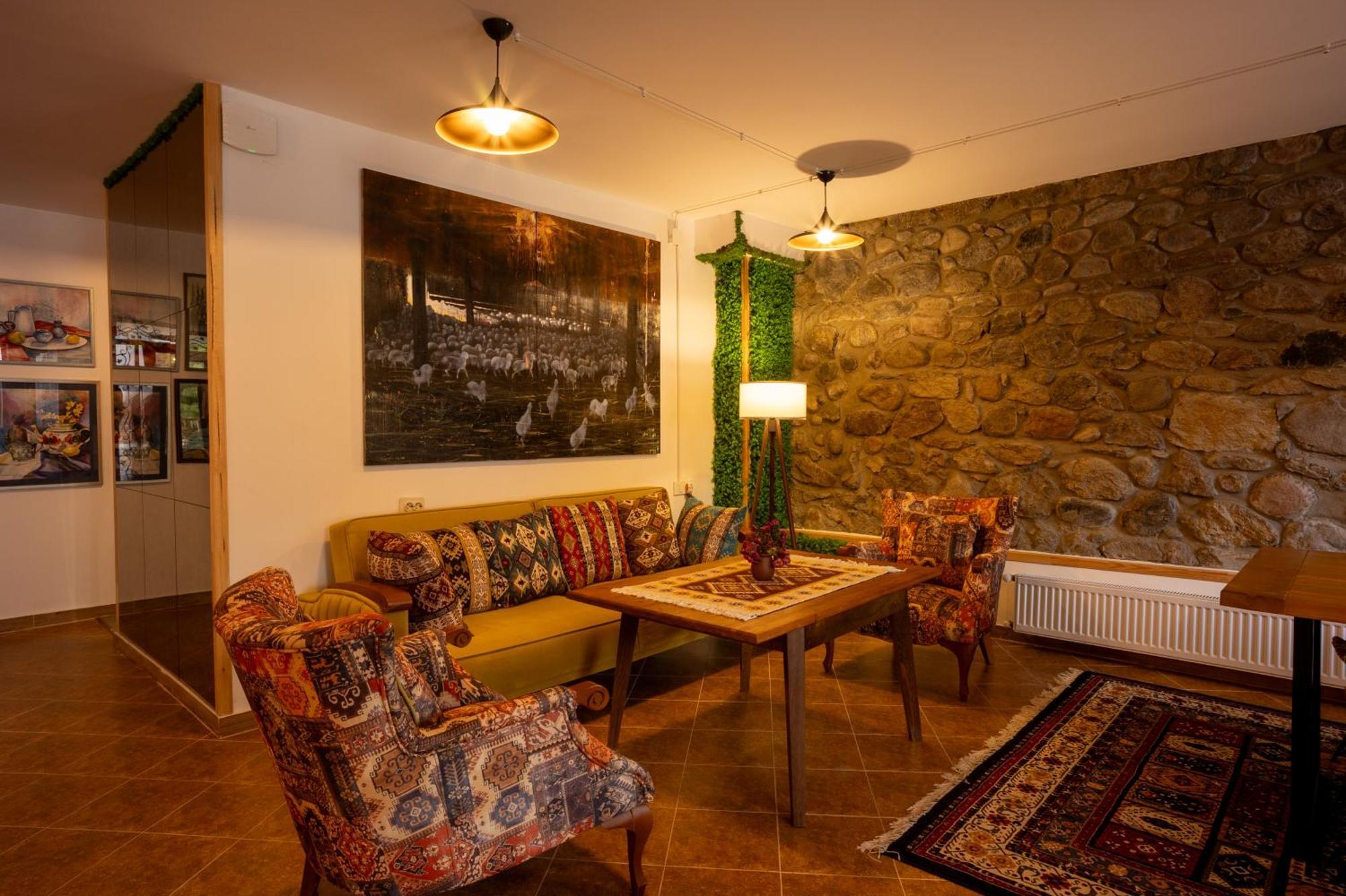 Mood Hotel Kazbegi Esterno foto