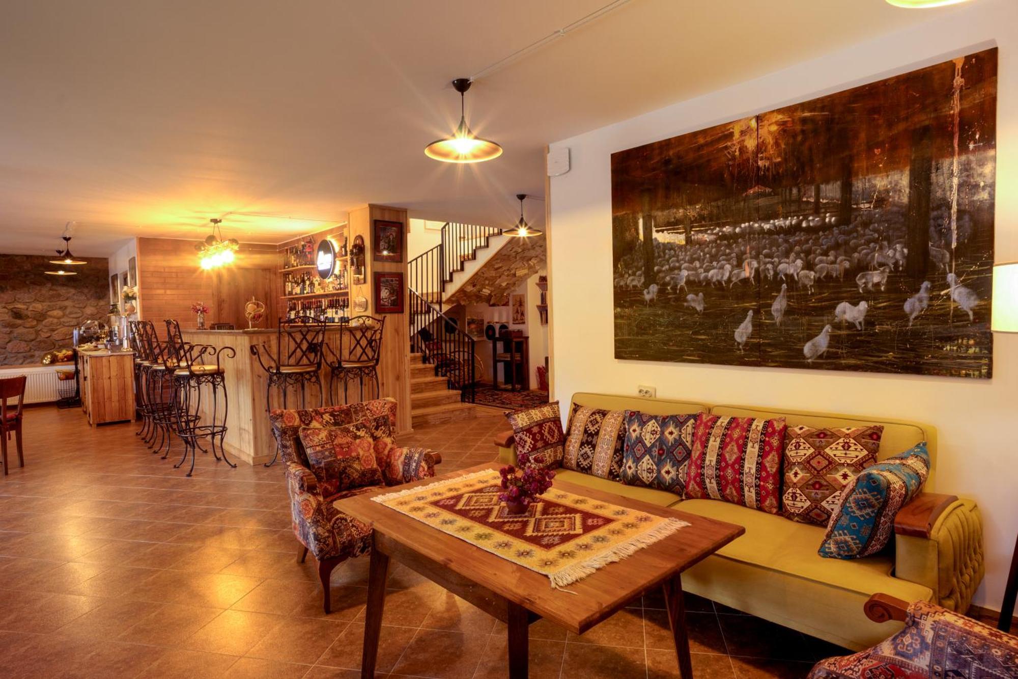Mood Hotel Kazbegi Esterno foto