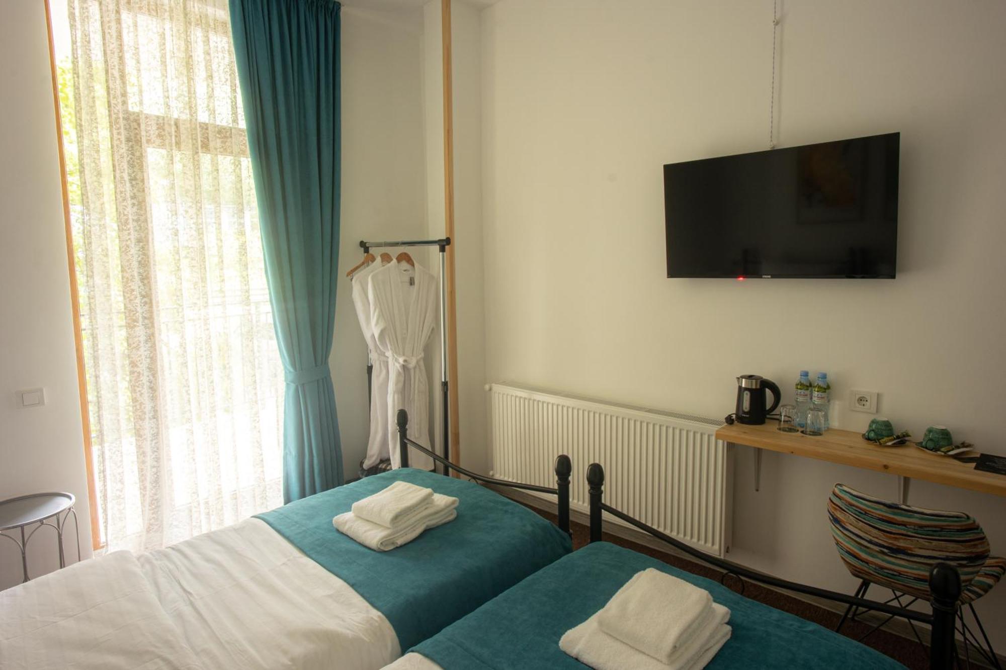 Mood Hotel Kazbegi Esterno foto