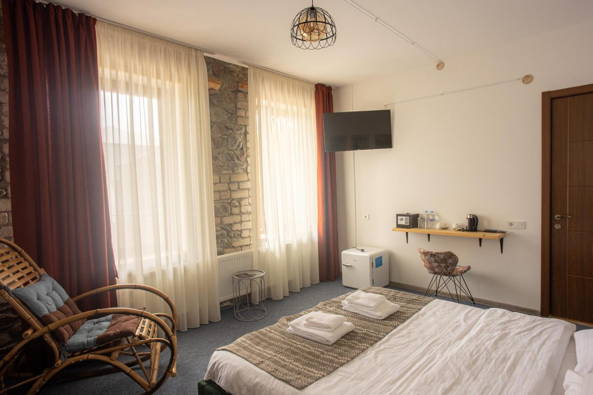 Mood Hotel Kazbegi Esterno foto